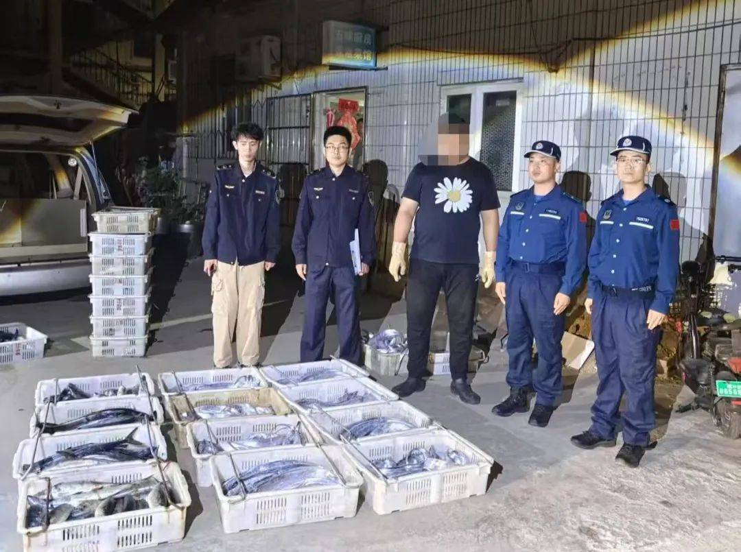 皇冠信用網在线申请
_凌晨堵截皇冠信用網在线申请
！460余公斤！烟台一码头3人被抓