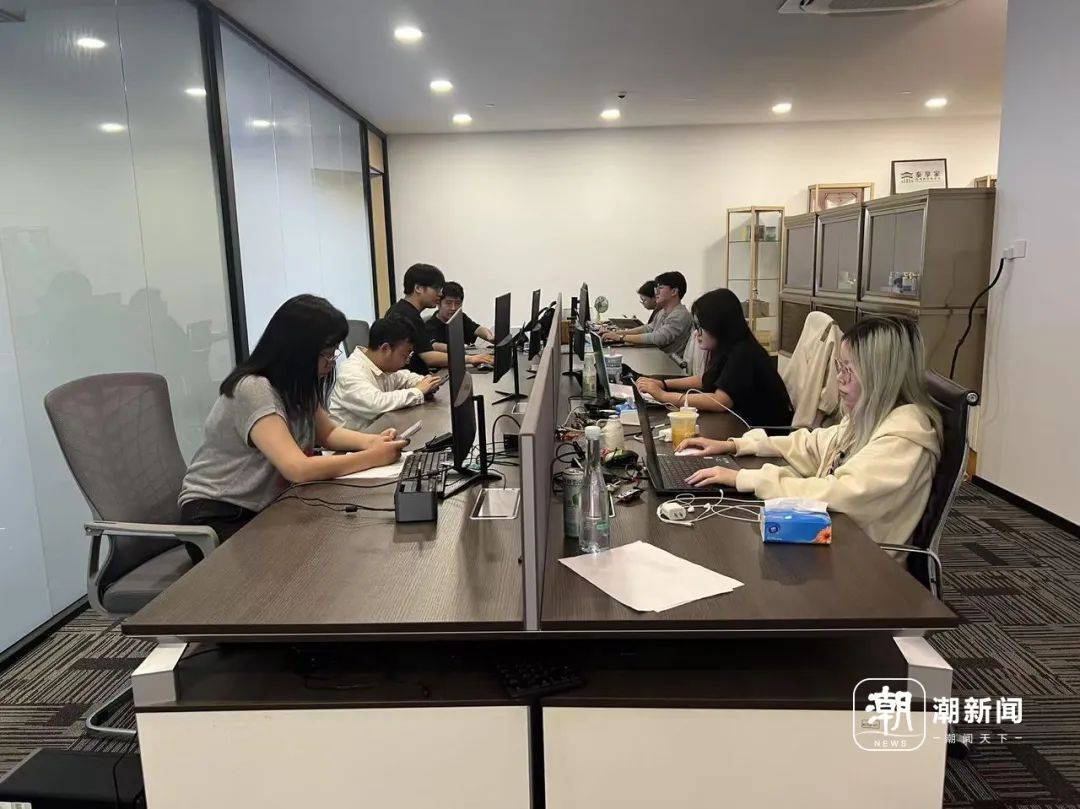 皇冠足球平台代理
_真的有人付费上班！“假装上班”公司：1人1天收30元皇冠足球平台代理
，2个月40人来上班