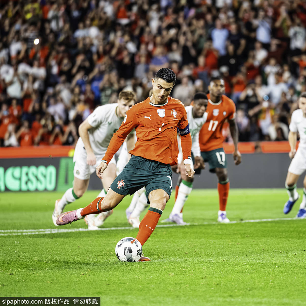 皇冠信用網代理注册_观战台：西法葡力争世预赛四连胜 英格兰赢球提前出线