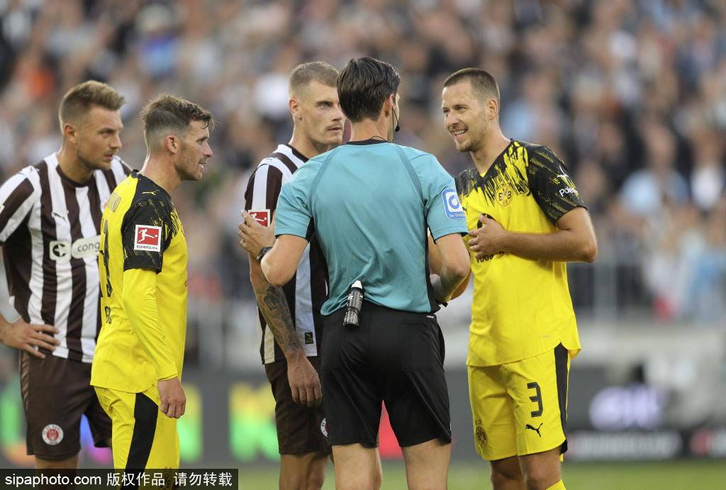 hga030怎么注册_尤文图斯新星布雷默再遭重创：半月板损伤背后的隐忧与未来