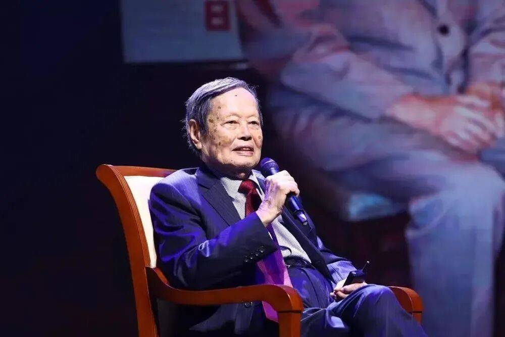 皇冠信用登123出租_“大先生”千古皇冠信用登123出租，杨振宁的一生