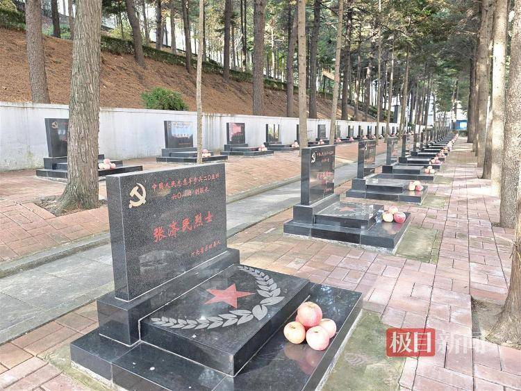 皇冠信用盘登3代理注册
_泪目皇冠信用盘登3代理注册
！沈阳男子带1650个苹果到丹东抗美援朝烈士陵园