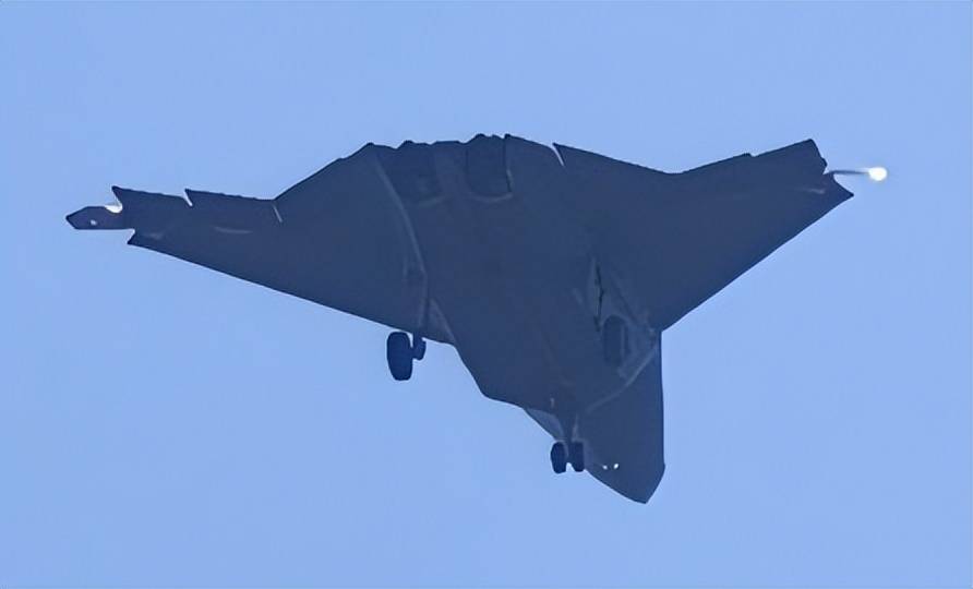 皇冠信用网出租
_无空速管皇冠信用网出租
，疑似第二架歼-50：美国精神胜利法，新六代机东亚决战