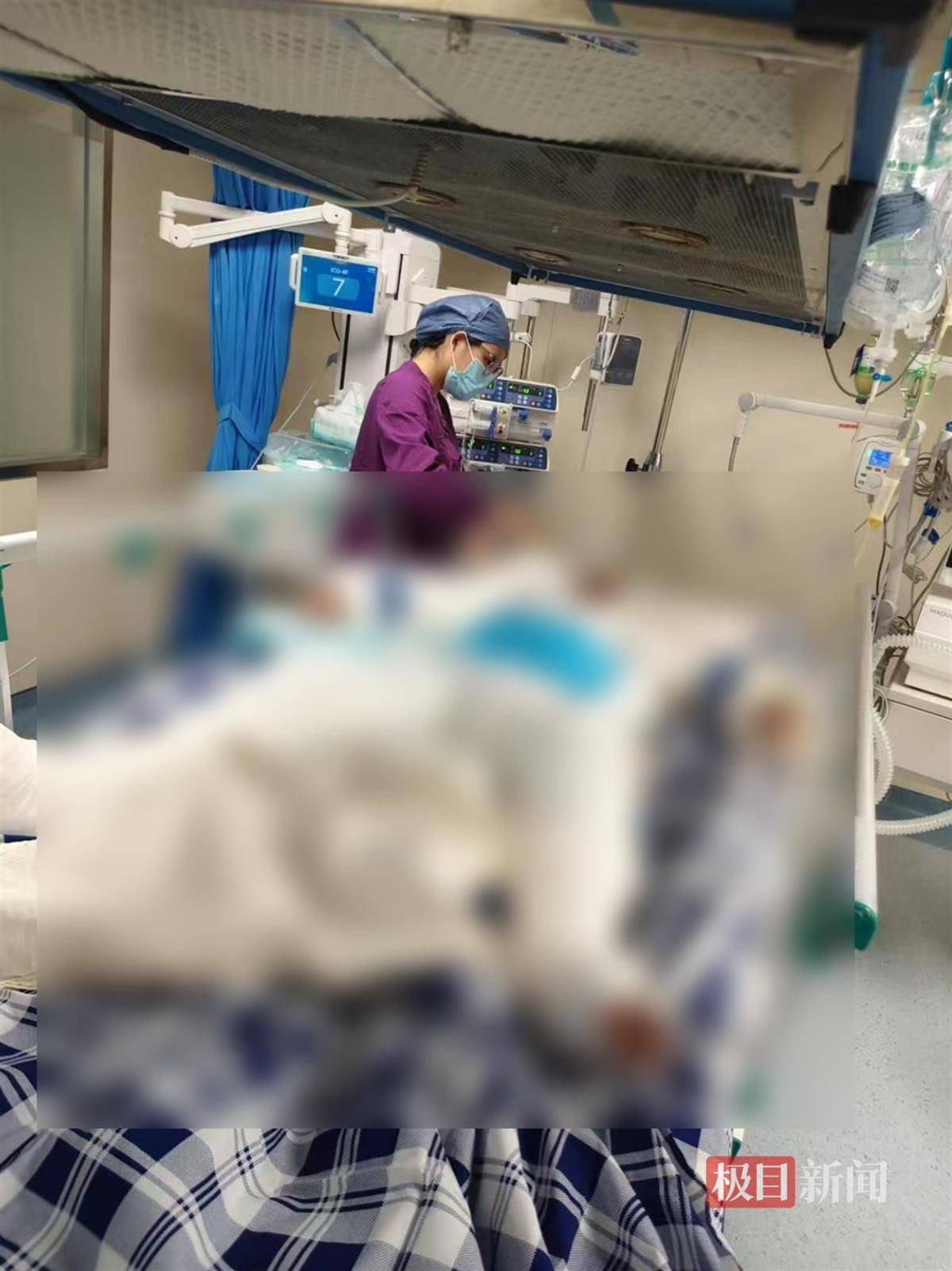 皇冠皇冠信用开户
_男子帮邻居关液化气瓶遭遇爆炸皇冠皇冠信用开户
，严重烧伤4个月后不幸离世，家属：治伤花了近140万，将为他申请见义勇为