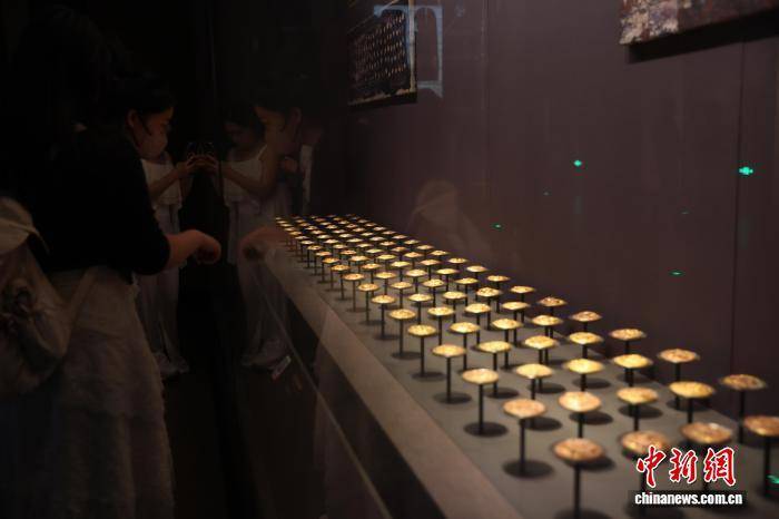 如何申请皇冠信用网
_赣江观澜：海昏侯墓除了金子如何申请皇冠信用网
，还有哪些“惊世大发现”？