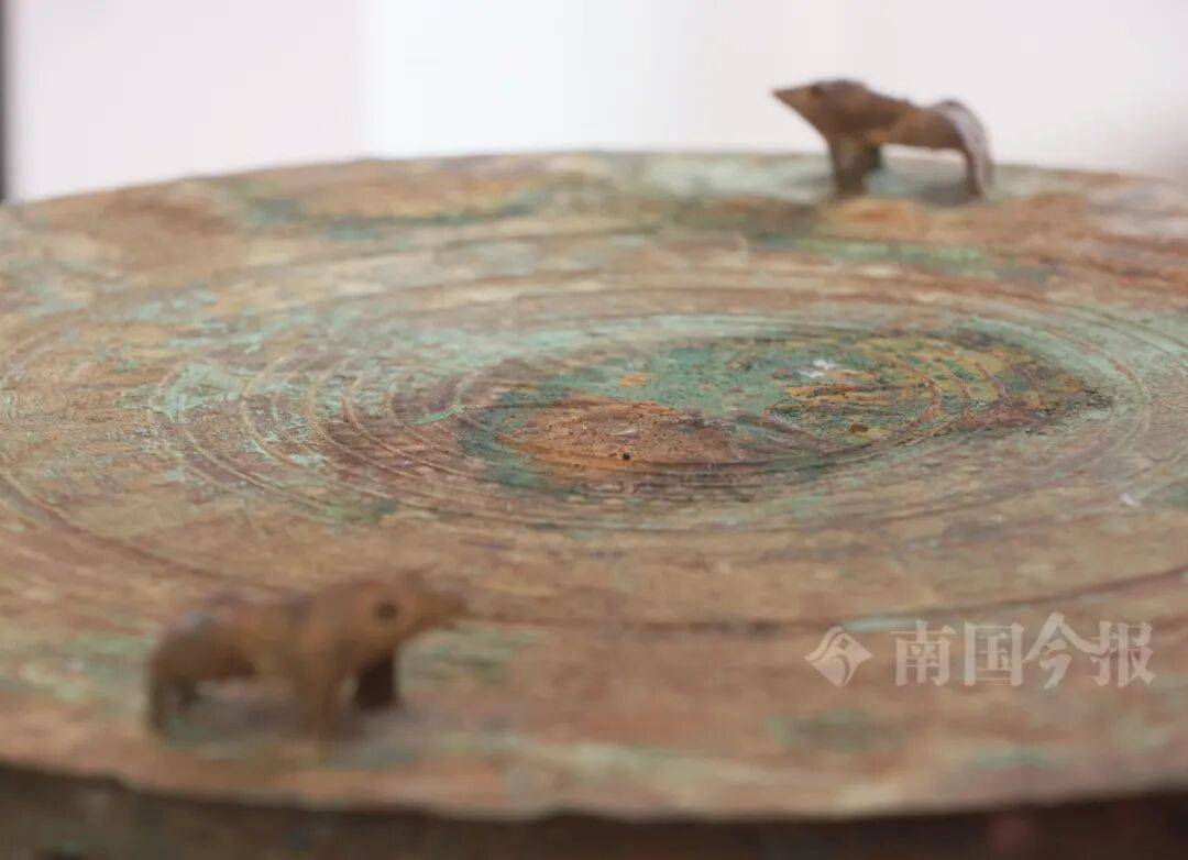 皇冠信用需要押金吗
_柳州钓鱼阿叔竹林挖蚯蚓皇冠信用需要押金吗
，竟挖出千年前的“大宝贝”！