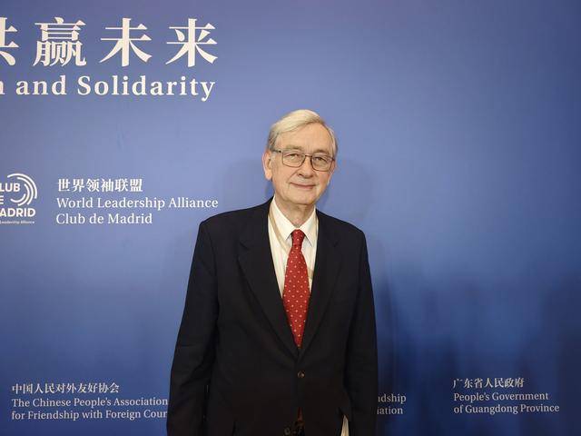 皇冠信用怎么租_斯洛文尼亚前总统图尔克：对日本侵犯一个中国原则的做法必须保持警惕