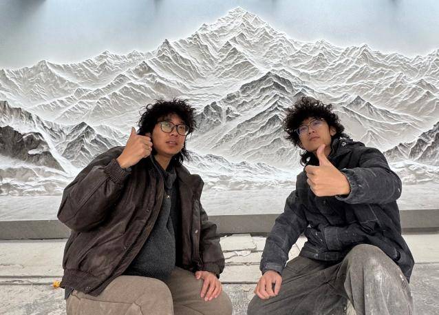 皇冠登3代理申请_两个00后刮腻子一年营收100多万元皇冠登3代理申请！梦想是画遍全球